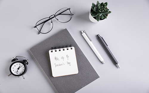 成人高考法學(xué)類考什么？