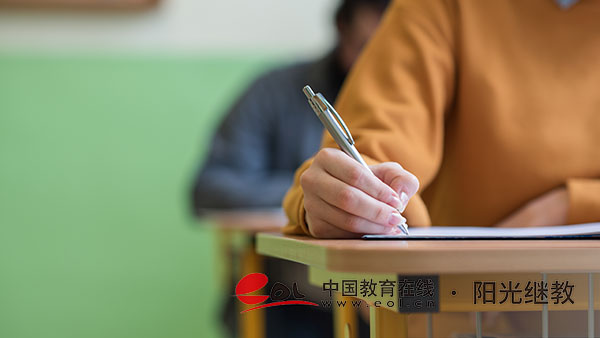 河北成人高考有年齡限制嗎？25周歲以上加多少分？
