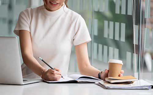 重慶成人高考報(bào)名人數(shù)有限制嗎？怎么選專業(yè)？