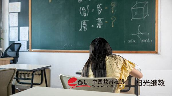 河南省成人高考報(bào)名官網(wǎng)在哪里？有哪些報(bào)名條件？