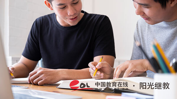 成人高考報(bào)名的官網(wǎng)在哪里？要準(zhǔn)備哪些資料？