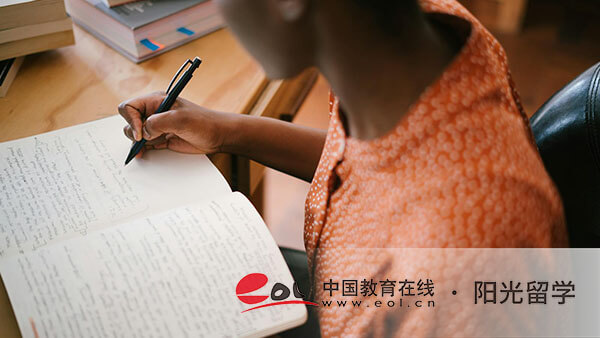 QS最新《中國留學(xué)生調(diào)查報(bào)告》，“畢業(yè)生就業(yè)力”成為中國學(xué)生選校時(shí)的關(guān)鍵指標(biāo)