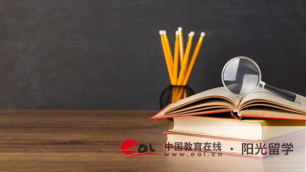 報(bào)名讀南京傳媒學(xué)院二加二中外合作國際本科價(jià)格多少一年