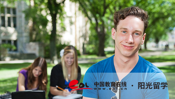 加拿大工業(yè)設(shè)計專業(yè)研究生留學(xué)費(fèi)用是多少錢